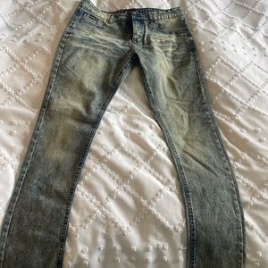 Mens size 32/32 Rockawear jeans